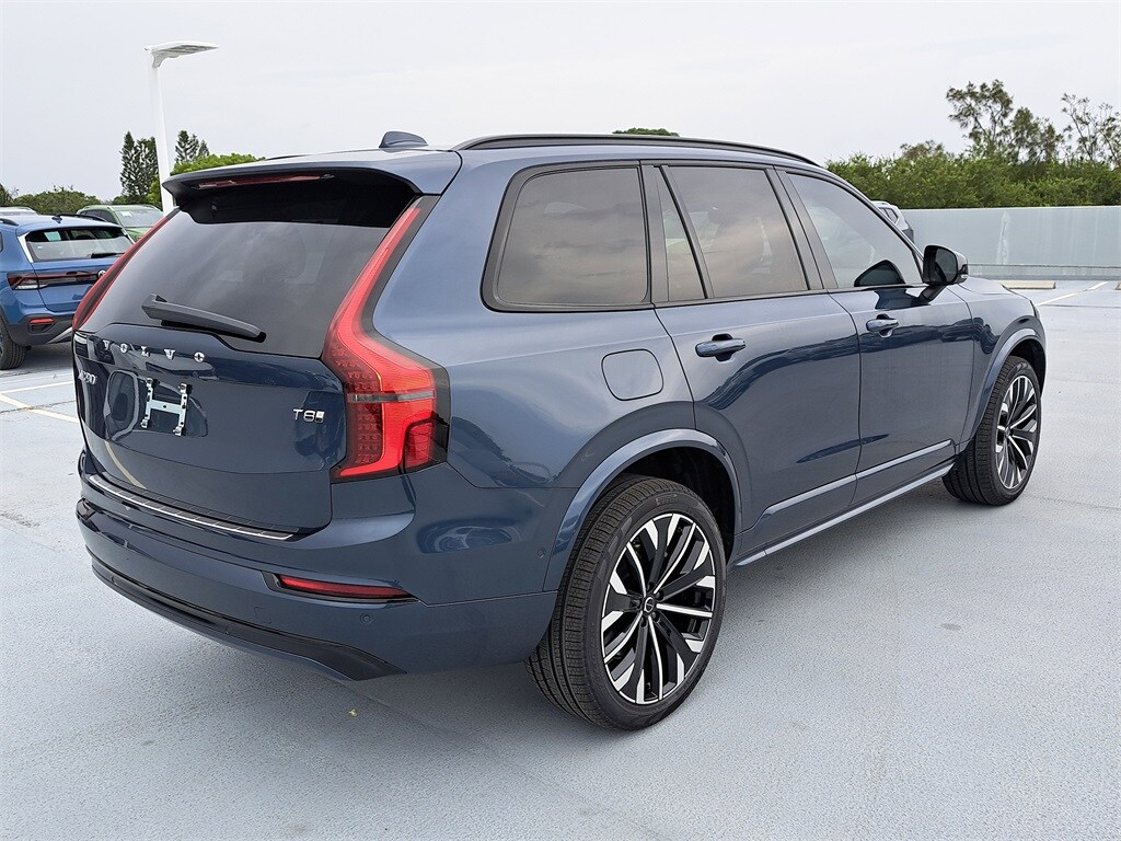New 2026 Volvo XC90 plug-in hybrid T8 Ultra Dark Theme 6-Seater SUV