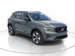 2026 Volvo XC40 B4 Core SUV