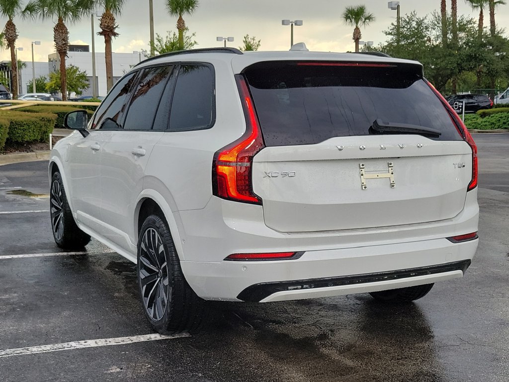 New 2026 Volvo XC90 plug-in hybrid T8 Ultra Dark Theme 7-Seater SUV
