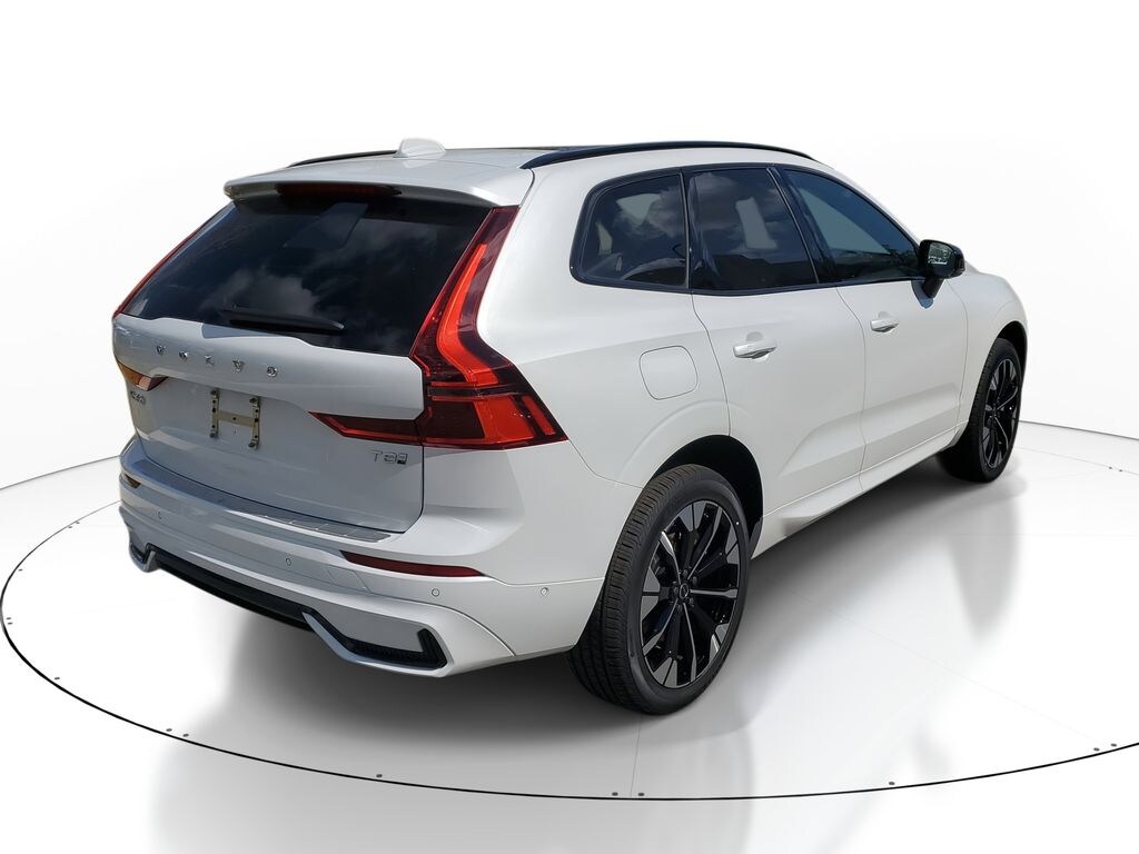 New 2026 Volvo XC60 plug-in hybrid T8 Plus SUV