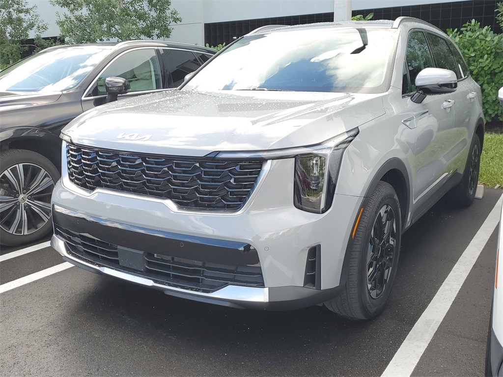 Used 2025 Kia Sorento S SUV