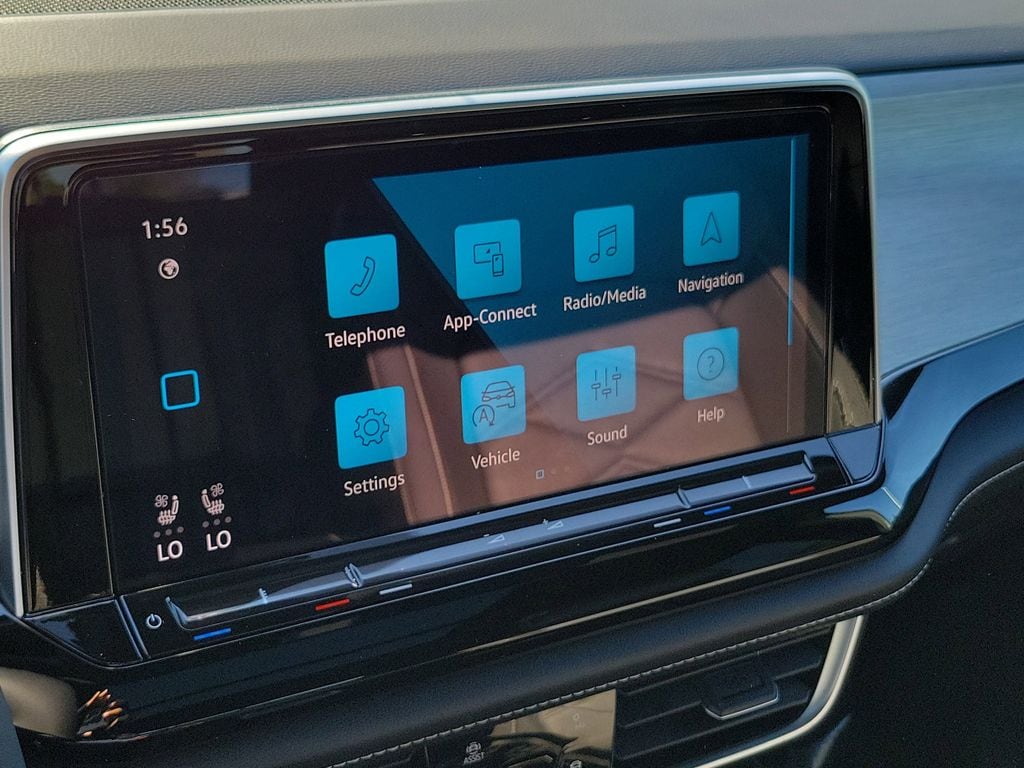 2024 Volkswagen Atlas Cross Sport SE w/Tech - Photo 27