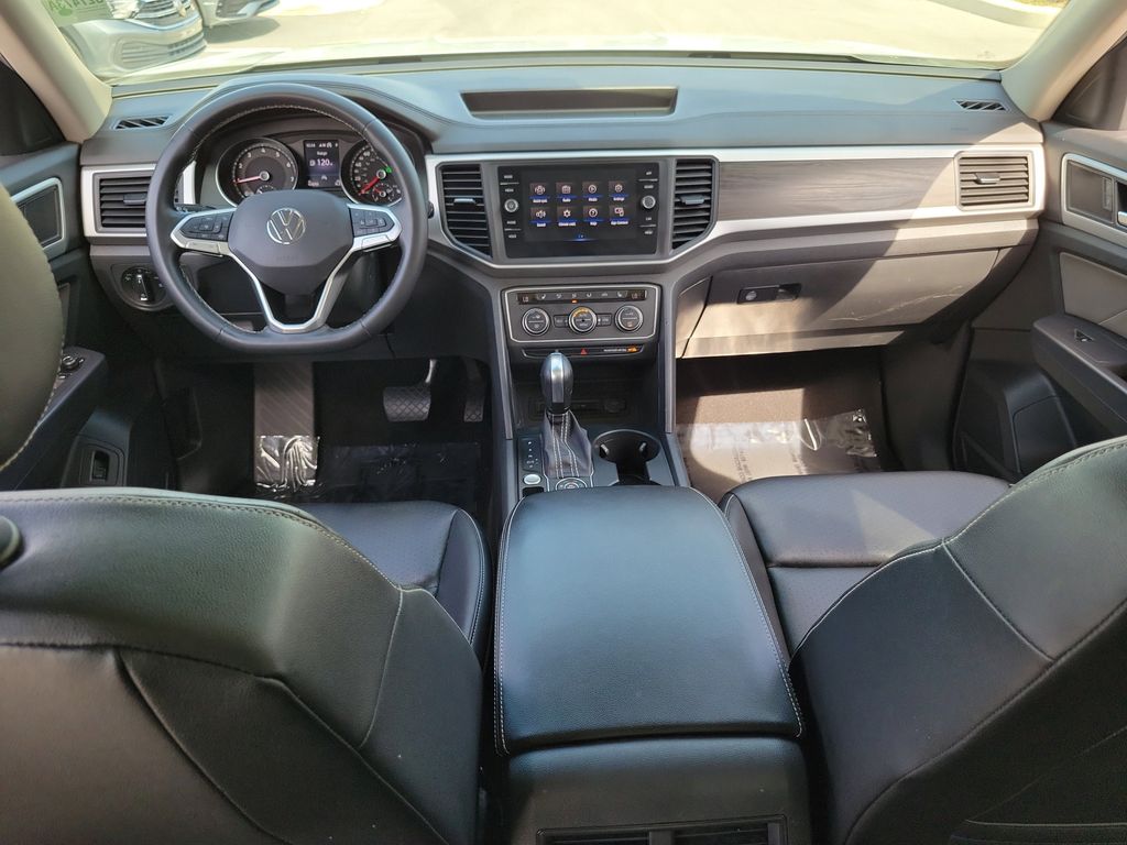 2021 Volkswagen Atlas SE w/Tech - Photo 16