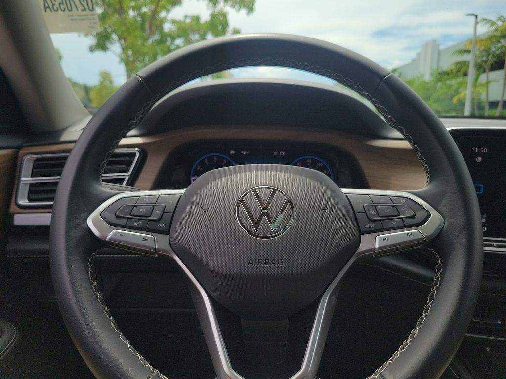2024 Volkswagen Atlas SE w/Tech - Photo 24