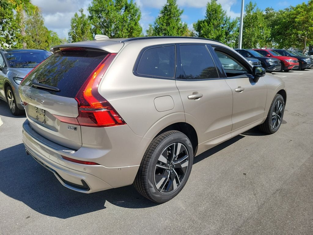 New 2026 Volvo XC60 B5 Plus SUV