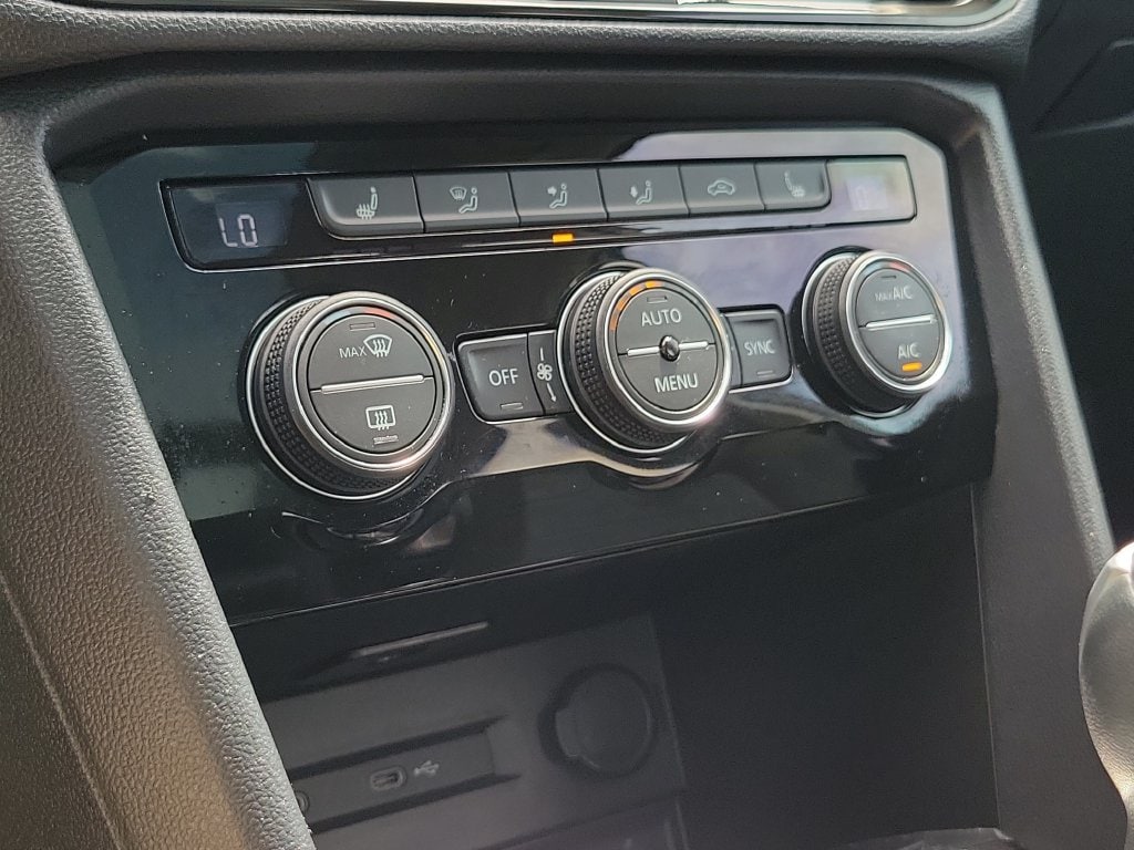2024 Volkswagen Taos SE - Photo 30