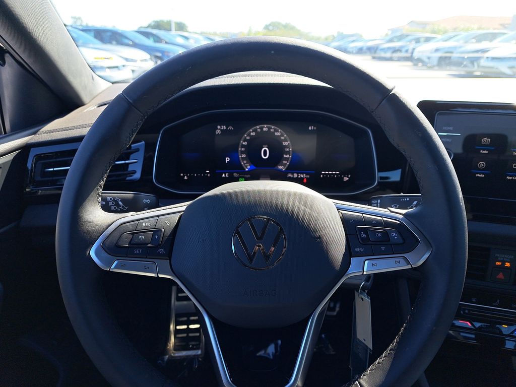 2025 Volkswagen Jetta Sport - Photo 23