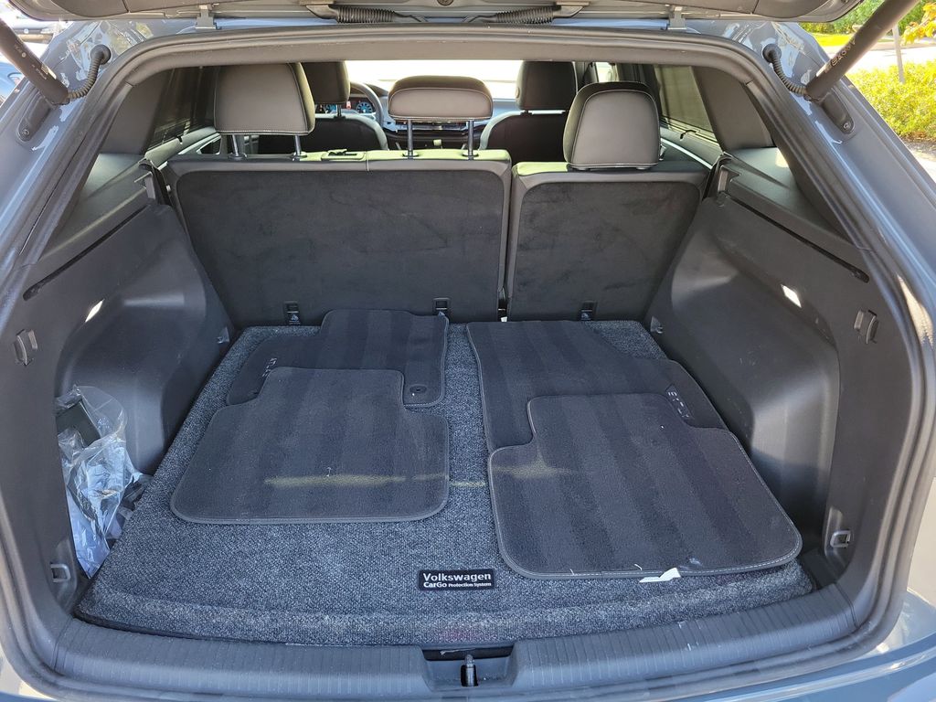 2024 Volkswagen Atlas Cross Sport SE w/Tech - Photo 6