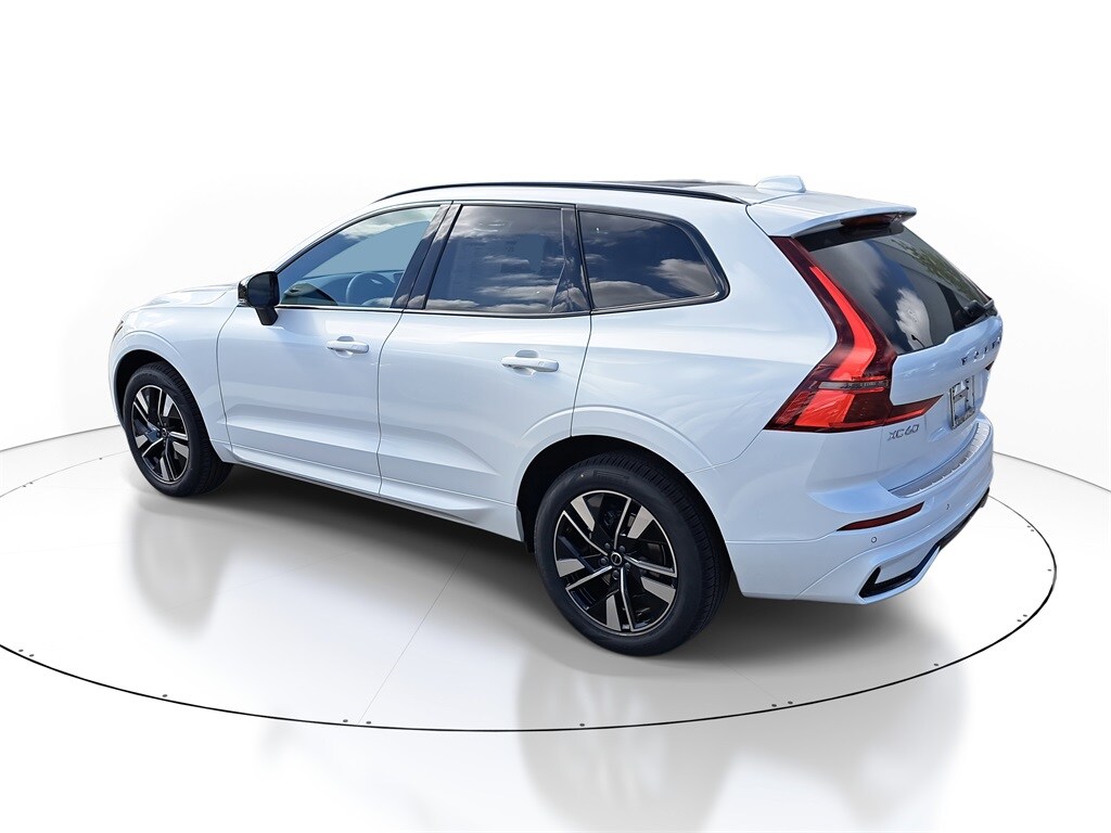 New 2026 Volvo XC60 B5 Core SUV