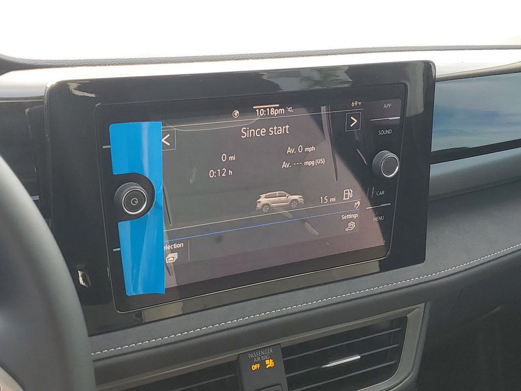 2025 Volkswagen Taos SE Black - Photo 32