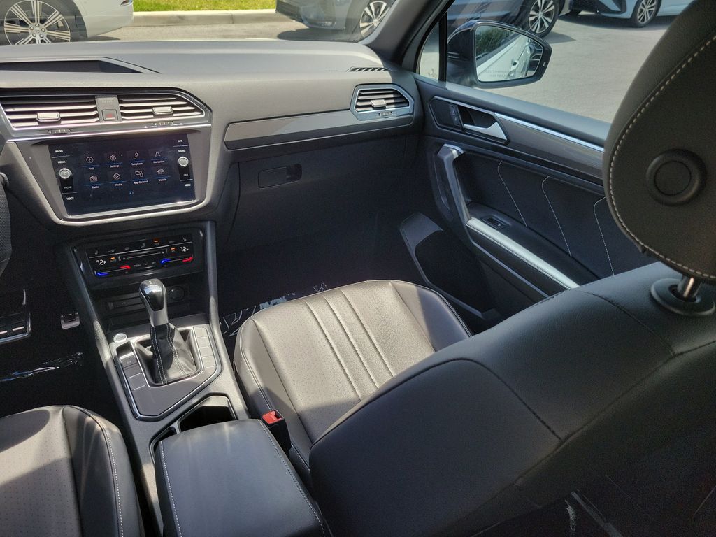 2023 Volkswagen Tiguan SE R-LINE BLACK - Photo 16