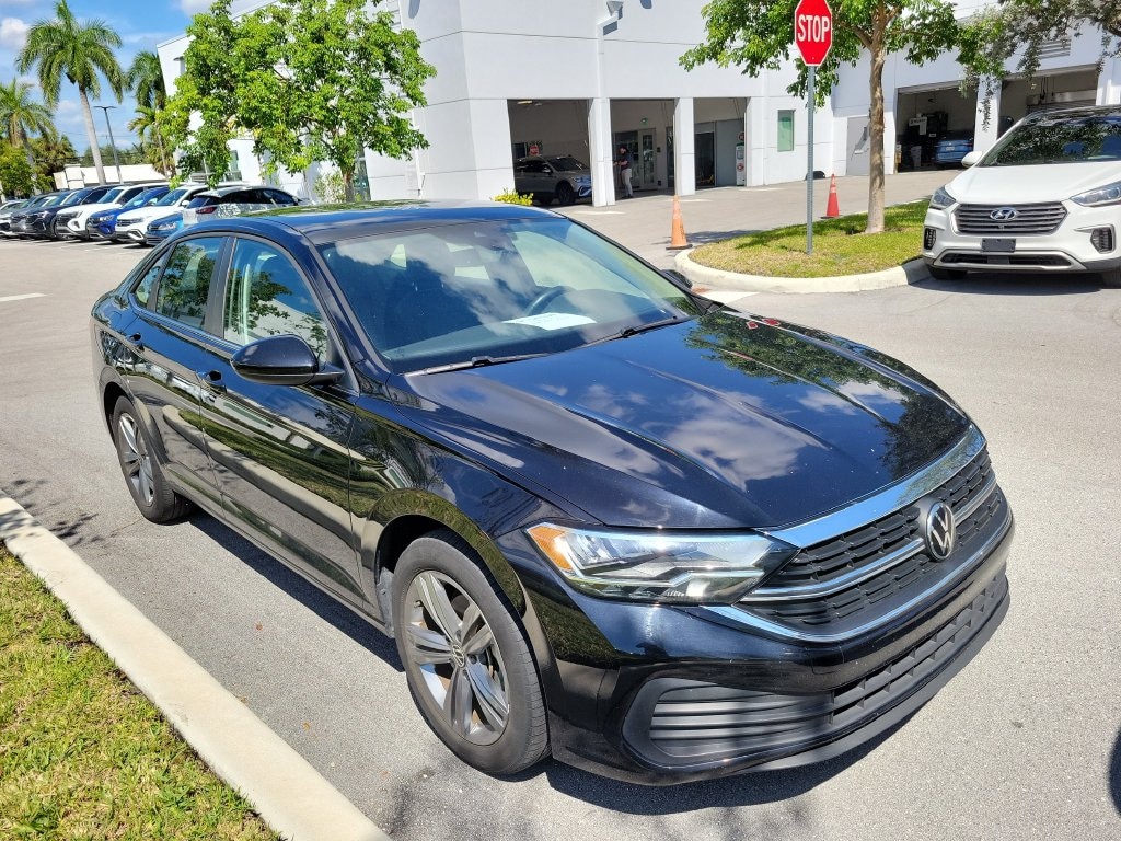 Certified 2023 Volkswagen Jetta 1.5T SE Sedan