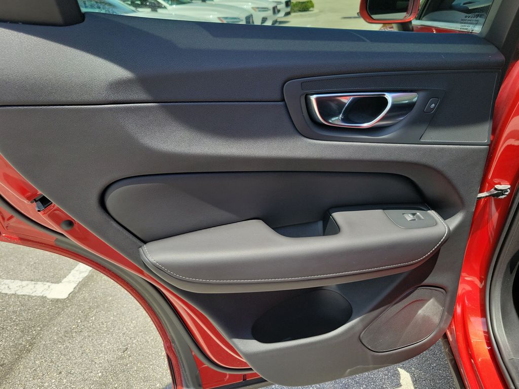 2021 Volvo XC60 Inscription - Photo 10