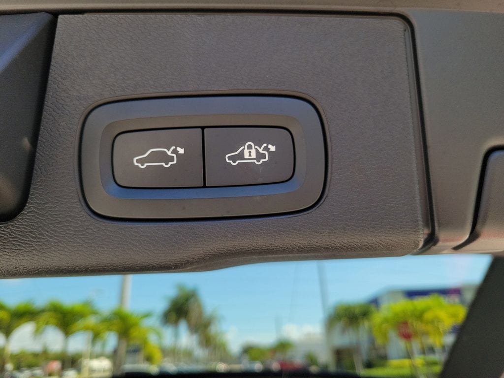 2024 Volvo XC60 Core - Photo 8