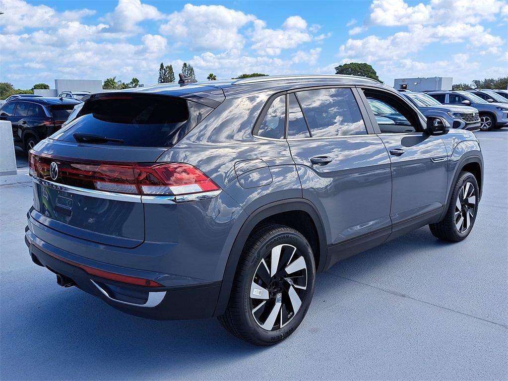 New 2026 Volkswagen Atlas Cross Sport 2.0T SE w/Technology SUV