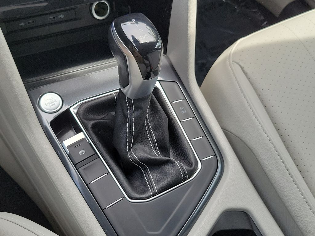 2023 Volkswagen Tiguan SE - Photo 32