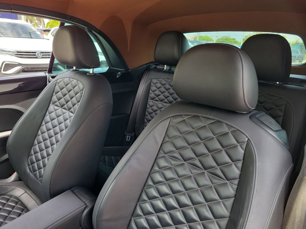 2019 Volkswagen Beetle SE - Photo 14