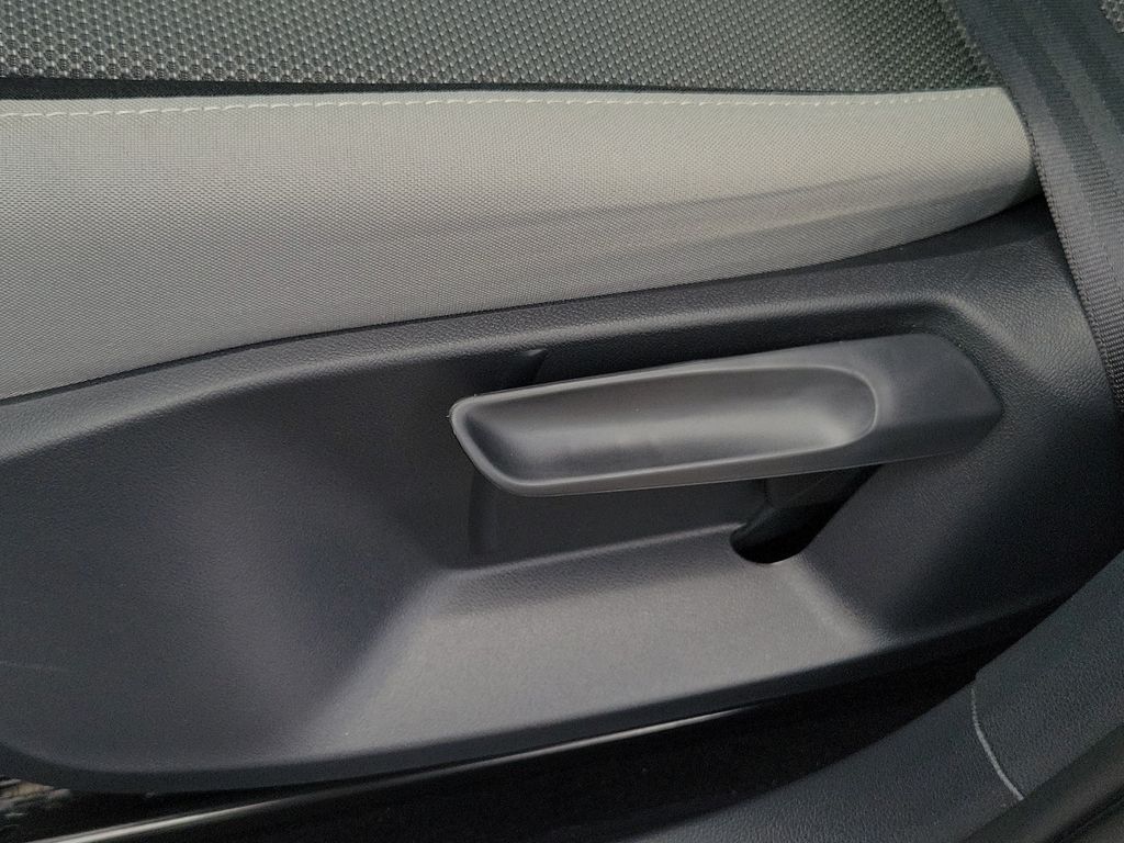 2023 Volkswagen Taos S - Photo 22