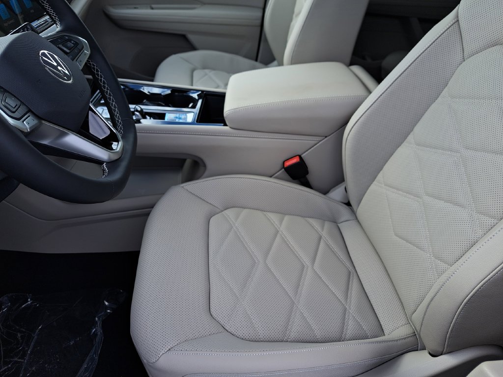 2026 Volkswagen Atlas SE w/Tech - Photo 23
