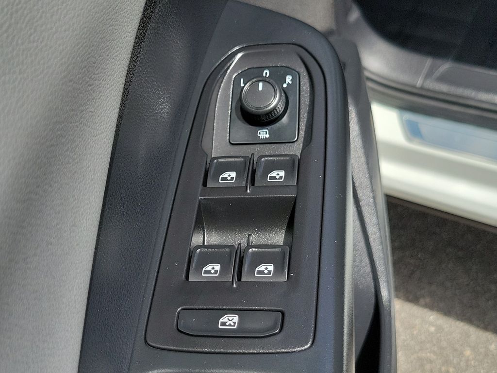 2023 Volkswagen Taos SE - Photo 20