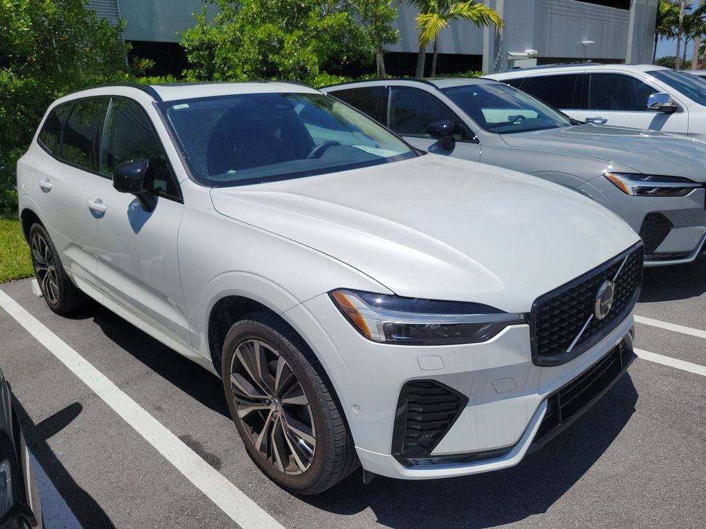 2024 Volvo XC60 Plus - Photo 1