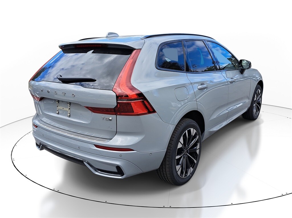 New 2026 Volvo XC60 plug-in hybrid T8 Plus SUV