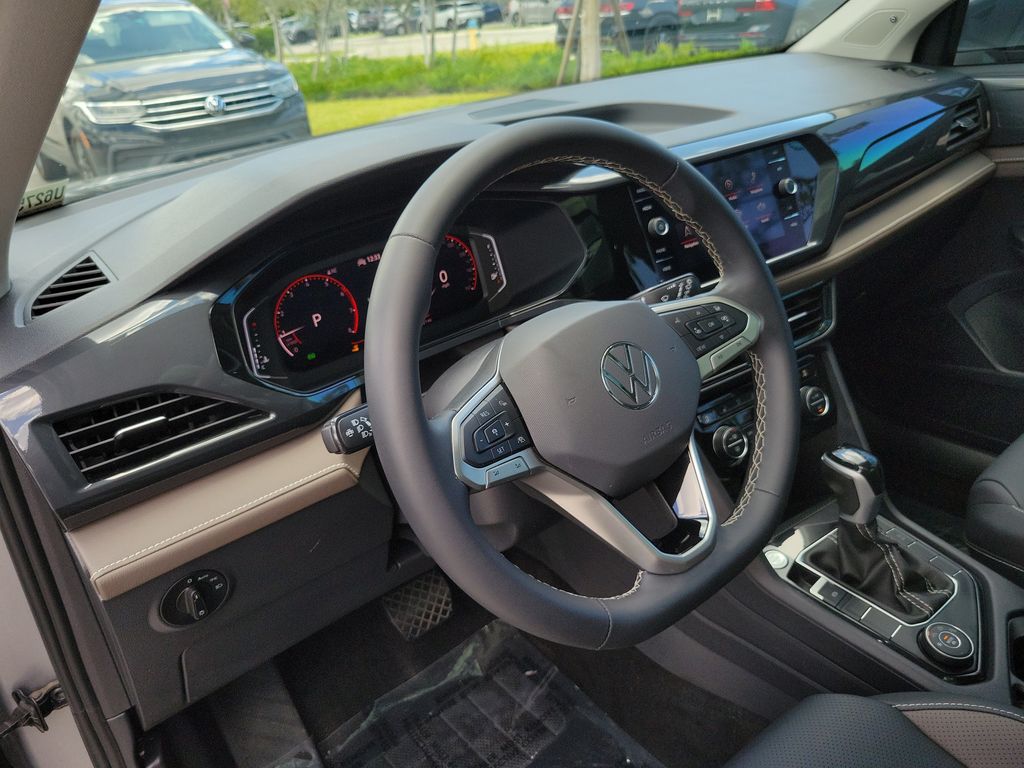2024 Volkswagen Taos SEL - Photo 19