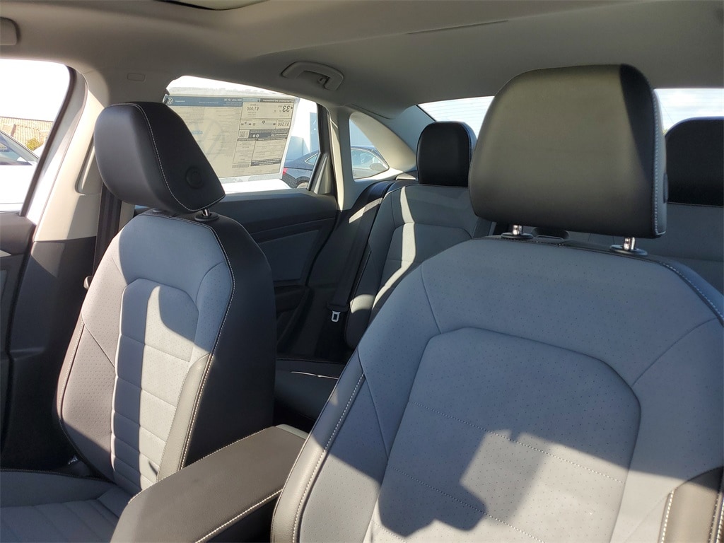 New 2026 Volkswagen Jetta 1.5T SE Sedan