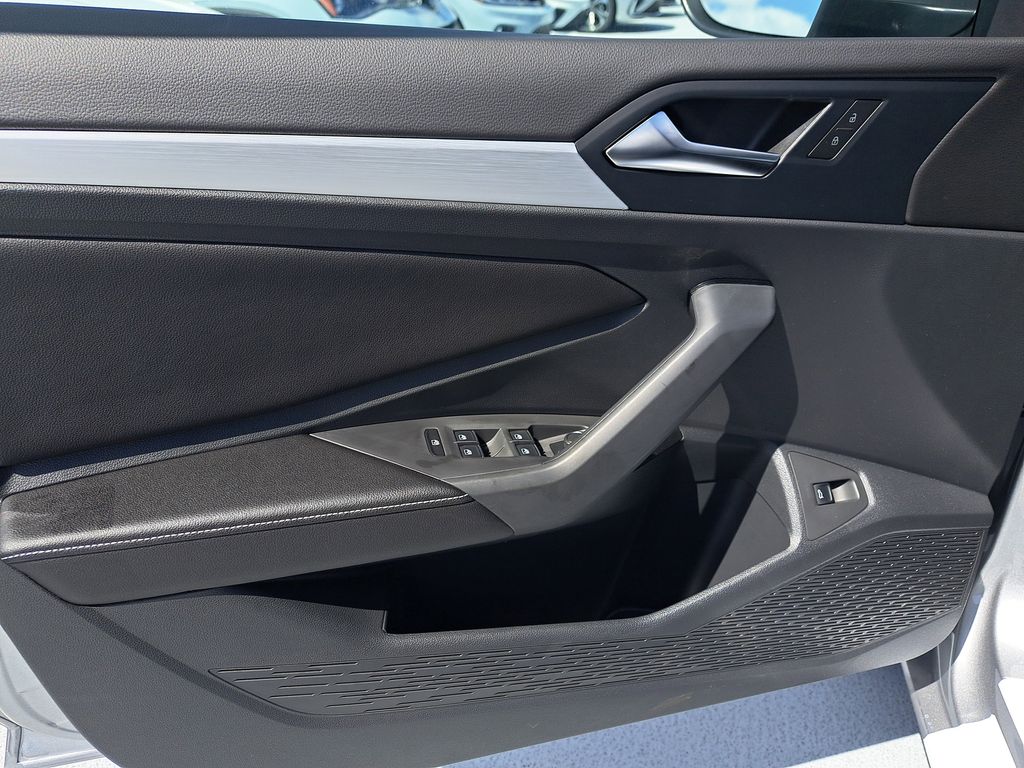 2026 Volkswagen Jetta Sport - Photo 17
