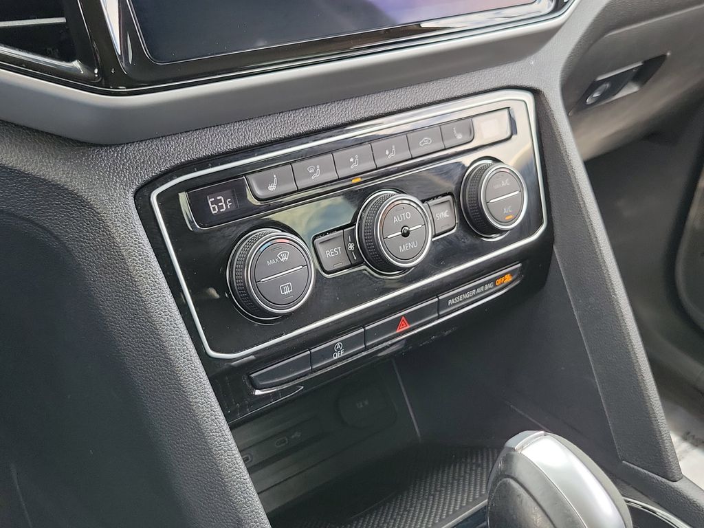 2023 Volkswagen Atlas SE w/Tech - Photo 30