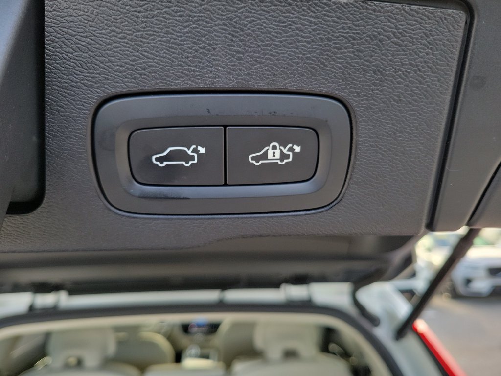 2025 Volvo XC60 Ultra - Photo 8