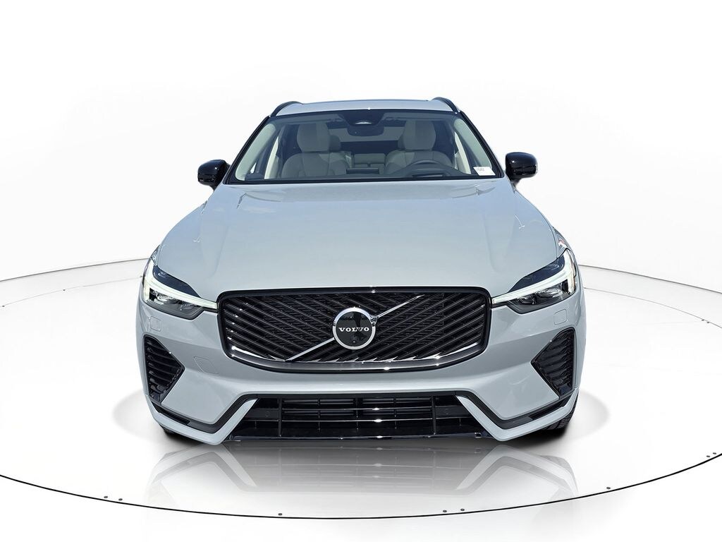 New 2026 Volvo XC60 plug-in hybrid T8 Ultra SUV