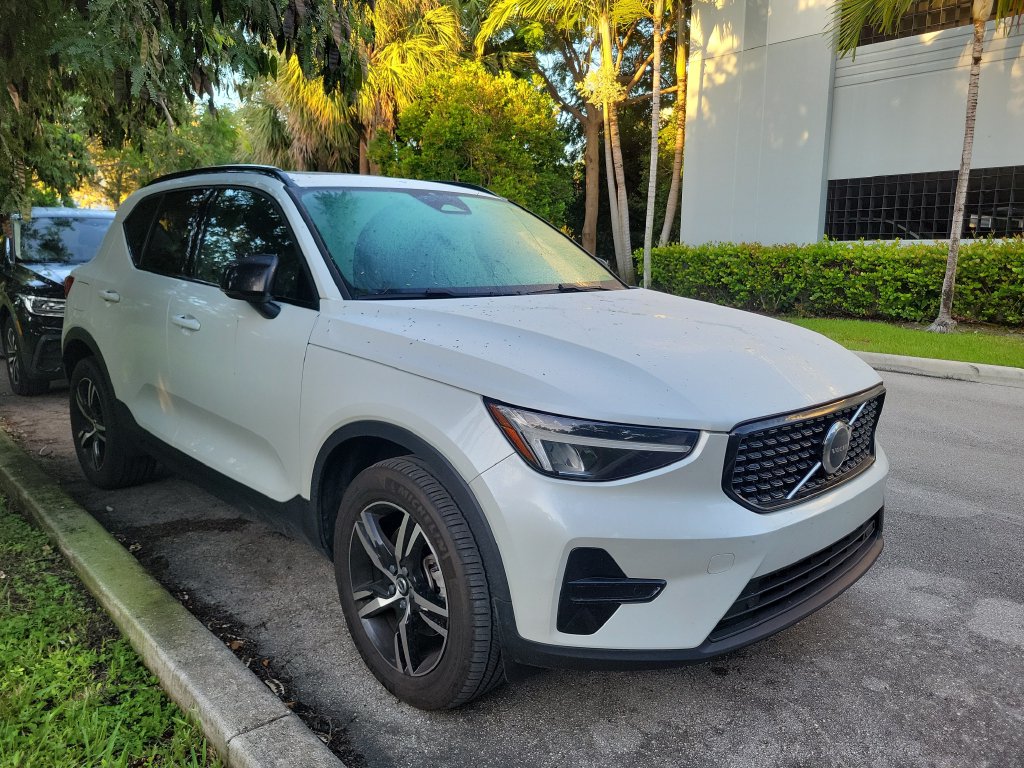 2024 Volvo XC40