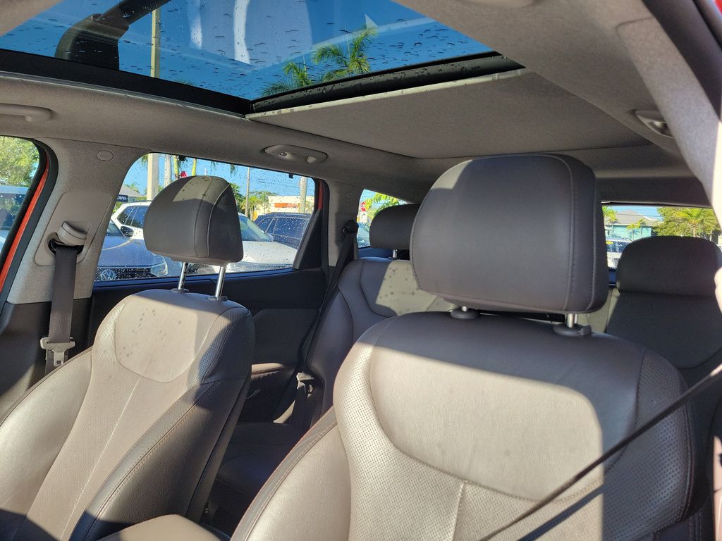2020 Hyundai Santa Fe Limited - Photo 18