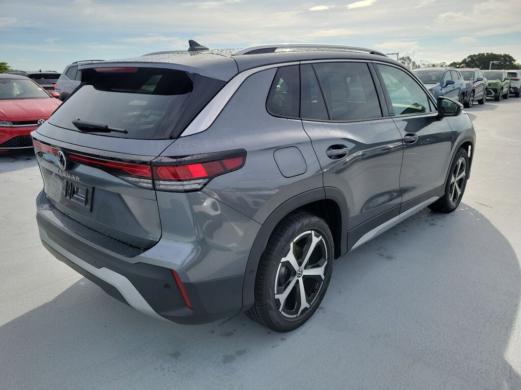 New 2026 Volkswagen Tiguan 2.0T SE SUV