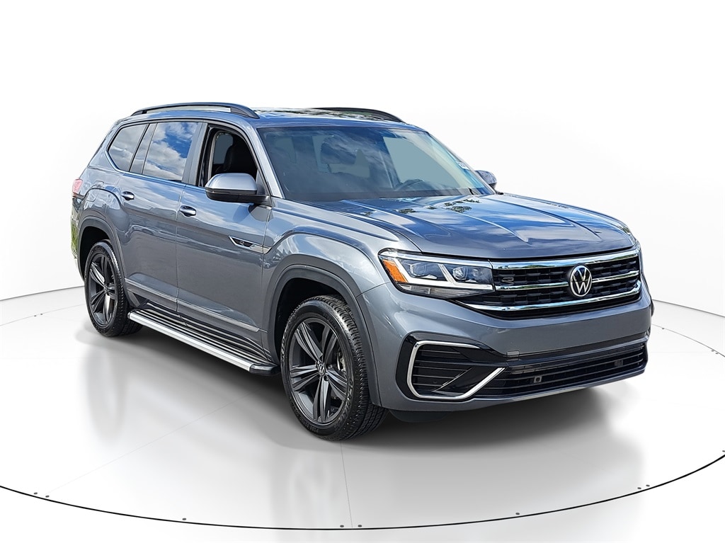 2021 Volkswagen Atlas SE w/Tech R-Line's photo