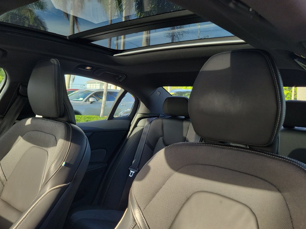 2024 Volvo S60 Plus - Photo 19