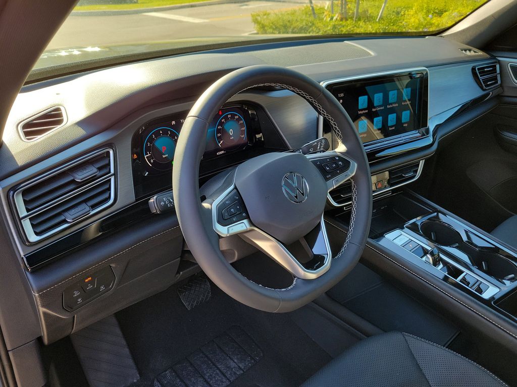 2024 Volkswagen Atlas Cross Sport SE w/Tech - Photo 19