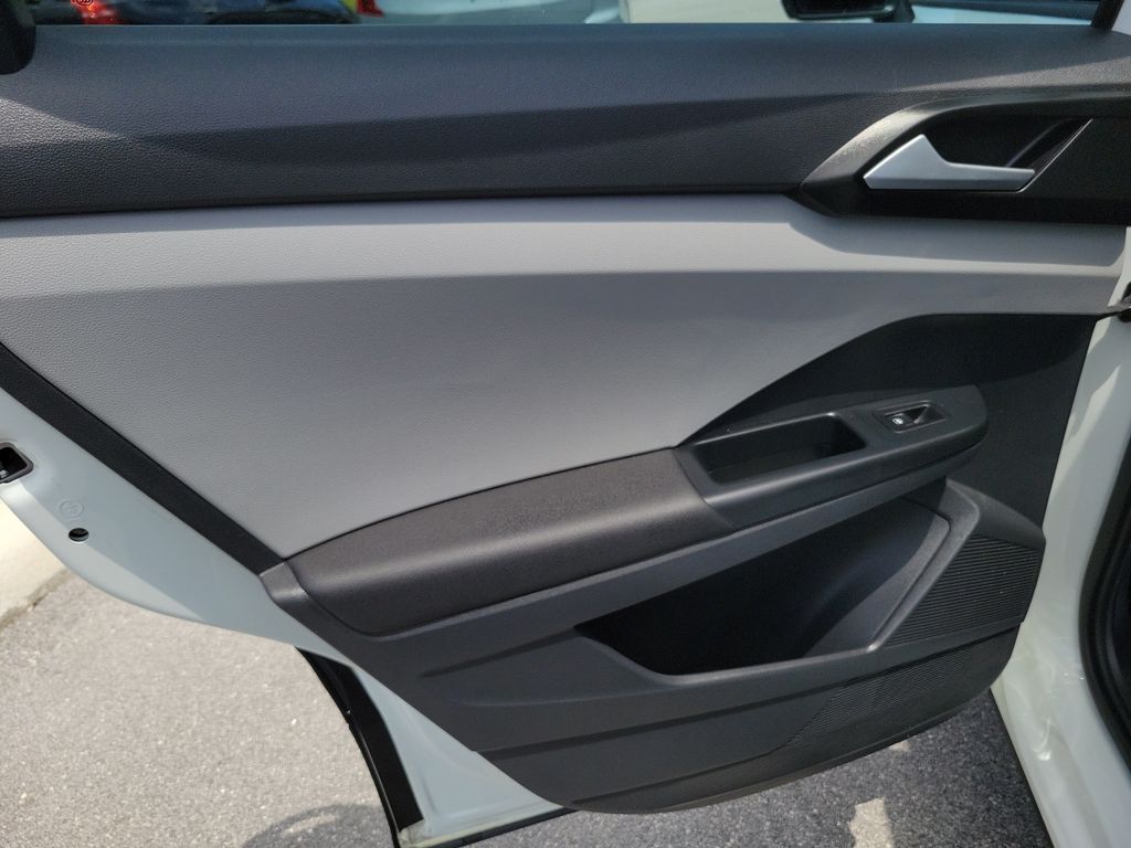 2023 Volkswagen Taos S - Photo 8