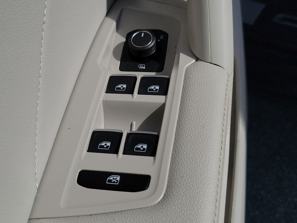2023 Volkswagen Tiguan SE R-LINE BLACK - Photo 18