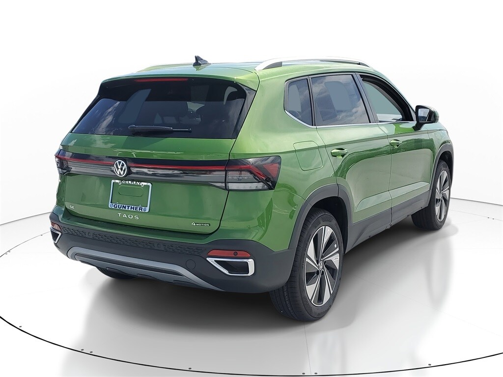 New 2025 Volkswagen Taos 1.5T SE SUV