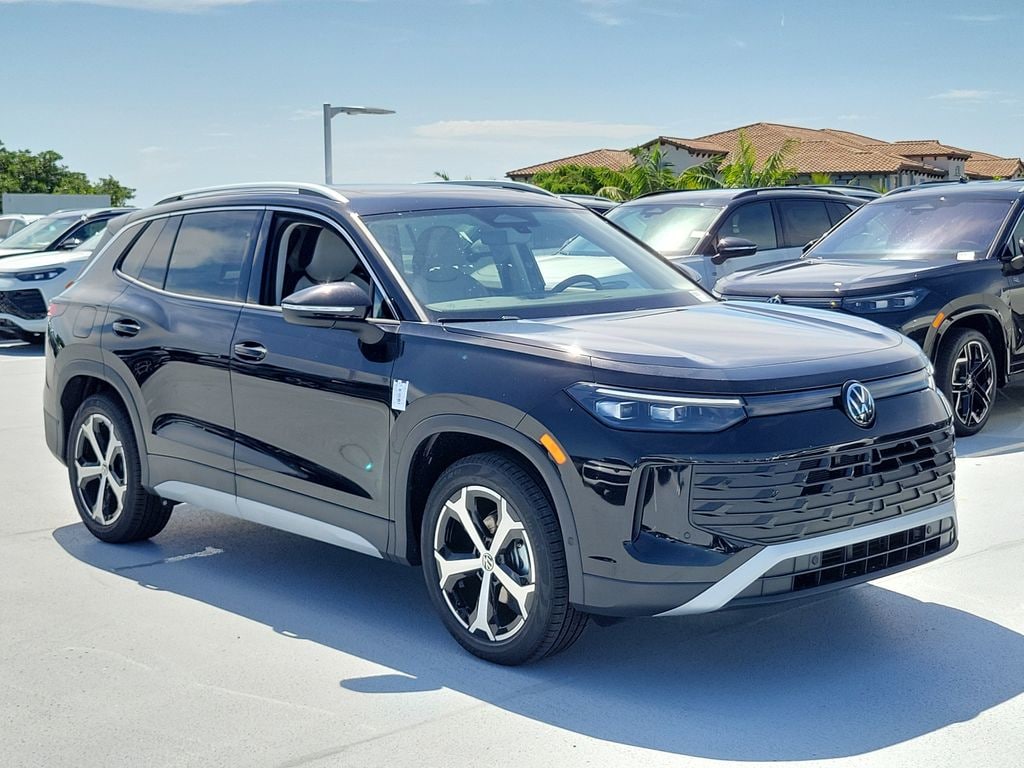 New 2026 Volkswagen Tiguan SE SUV