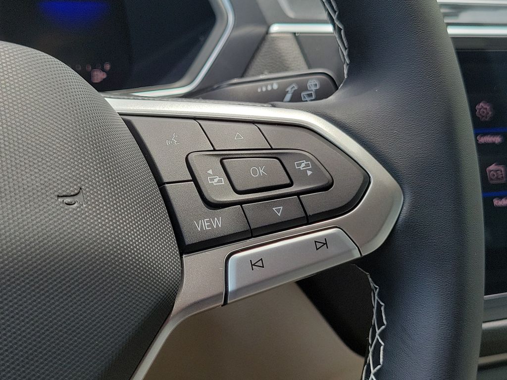 2023 Volkswagen Tiguan SE - Photo 27