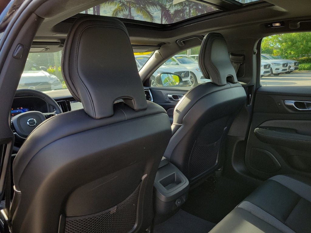 2024 Volvo S60 Plus - Photo 12
