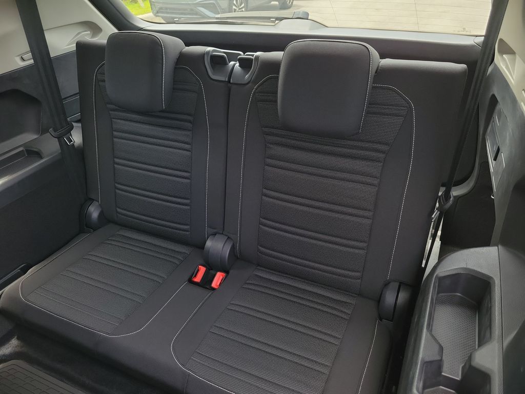 2024 Volkswagen Tiguan S - Photo 9