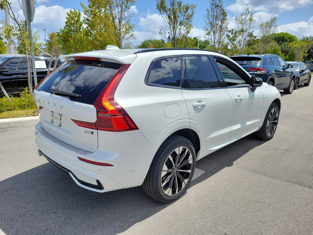 New 2026 Volvo XC60 B5 Plus SUV