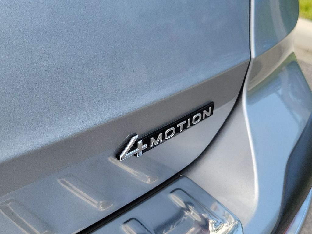 2024 Volkswagen Taos SEL - Photo 6
