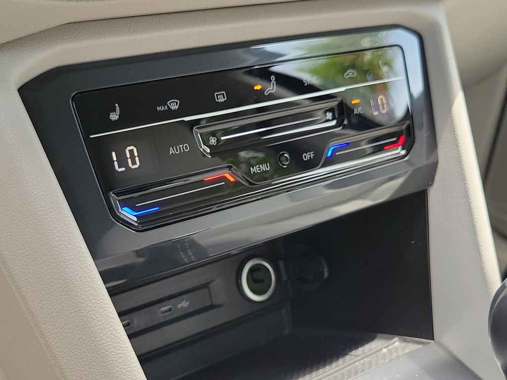 2023 Volkswagen Tiguan SE - Photo 31