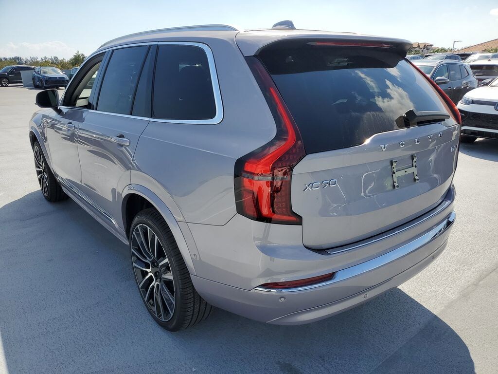 New 2026 Volvo XC90 B6 Plus 7-Seater SUV