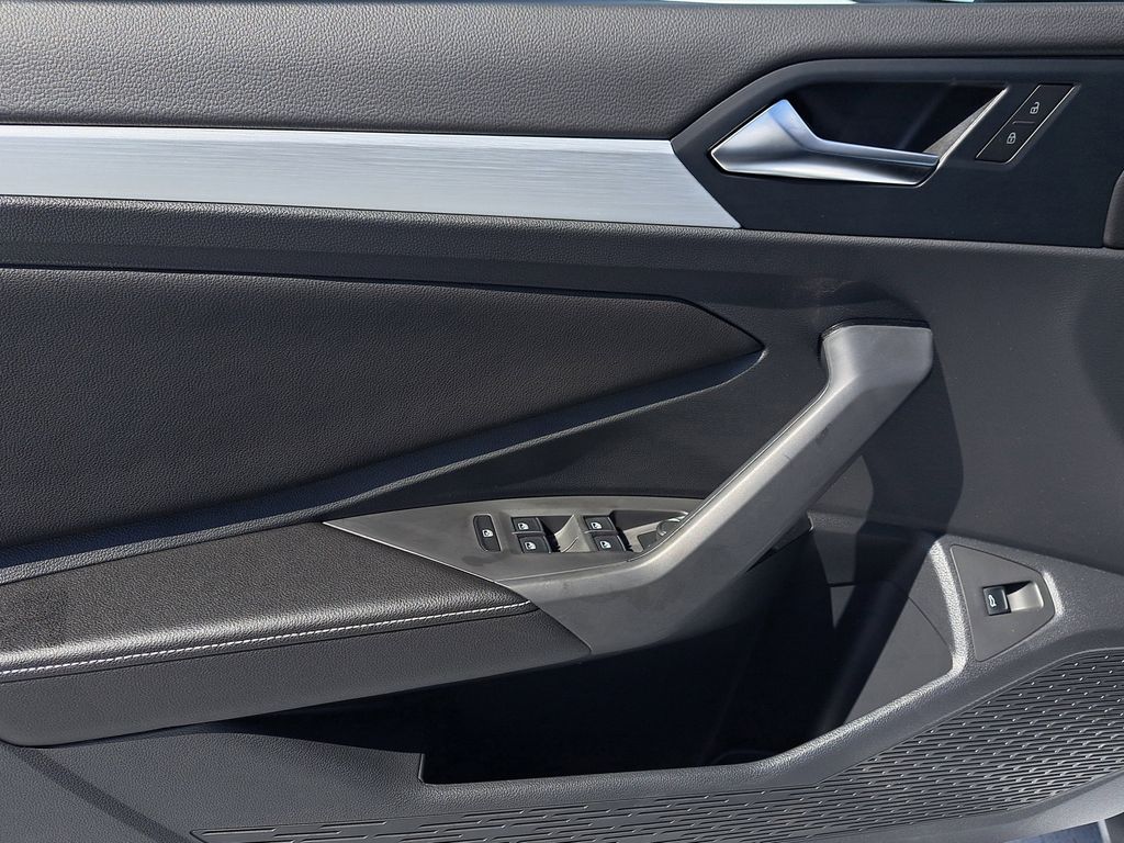 2026 Volkswagen Jetta Sport - Photo 17